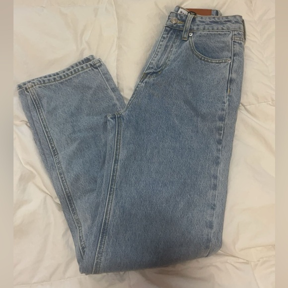 Princess Polly light wash straight leg Jean size 2 - Picture 3 of 7